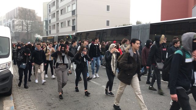 Les lycéens en route vers le lycée Jean Macé à Rennes