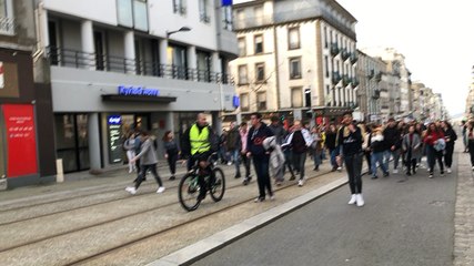 Manif. Les lycéens de retour place de Strasbourg