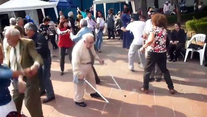 Villancico de navidad - Abuelo (PARODIA EL POLVORÓN)