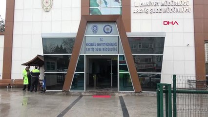 Kocaeli 'Tık' Yalanıyla Genç Kızları Kandırdılar