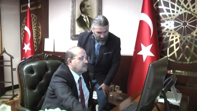 Vali Ustaoğlu, Aa'nın Yılın Fotoğrafları Oylamasına Katıldı