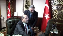 Vali Ustaoğlu, AA'nın 'Yılın Fotoğrafları' oylamasına katıldı - TRABZON