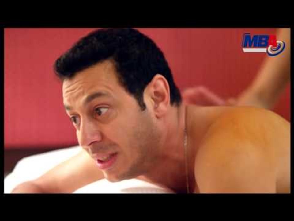 شوف مصطفى شعبان عامل ازاى لما اتحرق من الشمس فى...