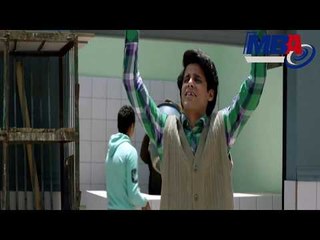 شوف حمدى الميرغنى بيقول ايه وهم بياخدو الفراخ من المحل بمشهد كومسدى بليالى الحلميه