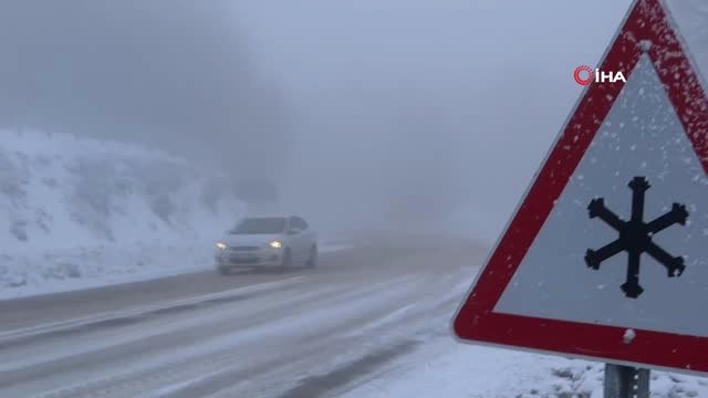 Domaniç Dağları'nda Sis ve Buzlanma