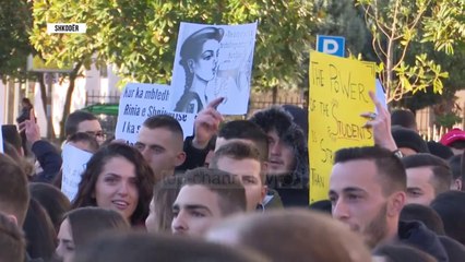 Protestojnë studentët e universiteteve në rrethe - Top Channel Albania - News - Lajme