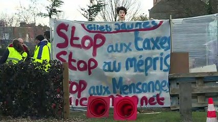 Concessões de Macron não convencem ‘coletes amarelos’