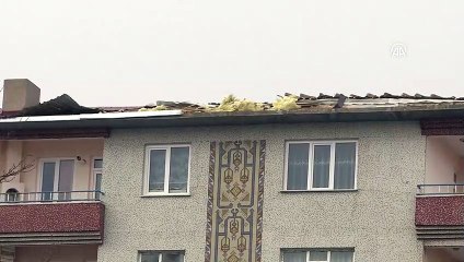 Kuvvetli rüzgar çatı uçurdu - ERZURUM