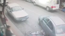 Şanlıurfa Motosikletli Gencin Otomobile Çarpması Güvenlik Kamerasına Yansıdı