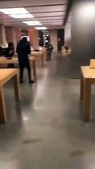 Le pillage dun Apple Store de Bordeaux par des casseurs