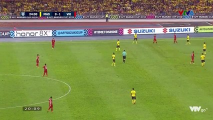Đức Huy ghi bàn trong chung kết AFF lượt đi Malaysia-Việt Nam