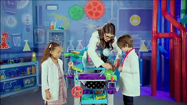STEM Jr. by Little Tikes Mayim Bialik of Big Bang Theory's Favorite Wonder Lab Science Activity