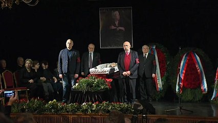 Vladimir Putin no adeus a ativista que o criticava