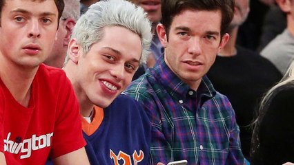 Descargar video: Pete Davidson Spotted With New Girl After Ariana Grande Break Up | Hollywoodlife