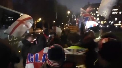 May'den "Anlaşmasız Brexit" Açıklaması - Westminster Palace Önündeki Protestolar (2)