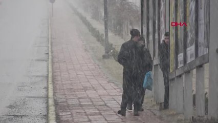 Erzurum'da Tipi Hayatı Felç Etti