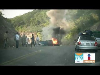 Asesinan a 6 policías en Jalisco para liberar a un prisionero | Noticias con Francisco Zea