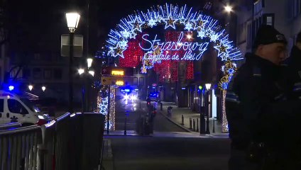 Télécharger la video: Tiroteio deixa mortos e feridos em Estrasburgo