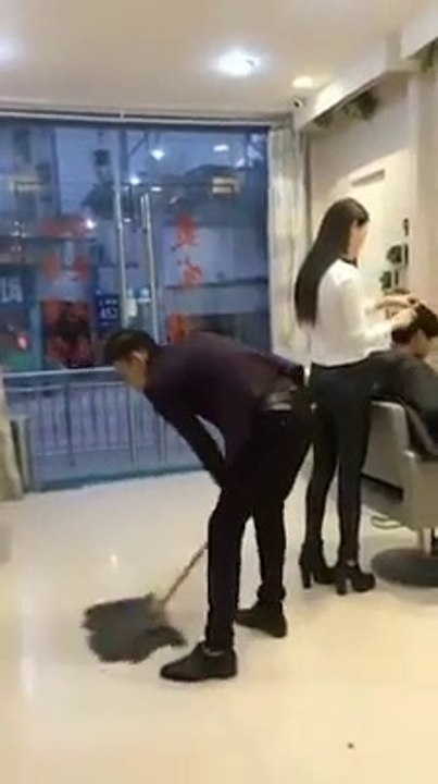 Gülmekten altınıza kaçırabilirsiniz :) :)