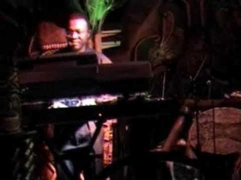 Medley reveillon 2007-2008 au pam pam avec les black beat