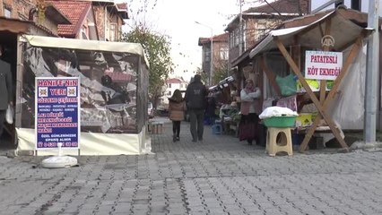 Ağaç Parçaları Elinde "Hayat" Buluyor