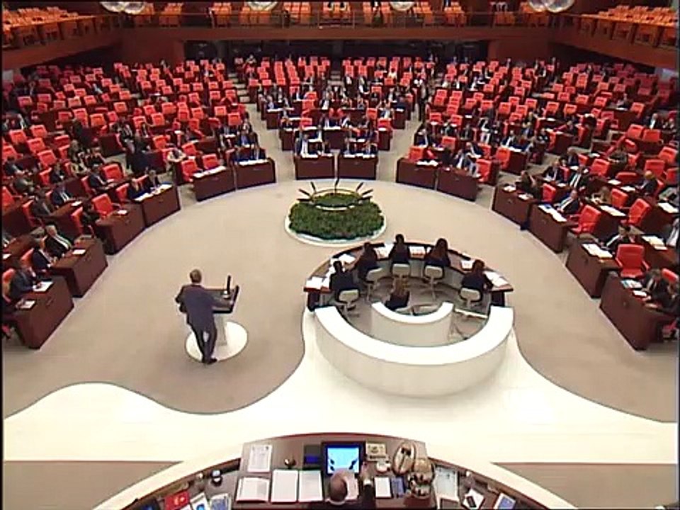 Ozan Arif’in o şiirini CHP’li isim Mecliste okudu!