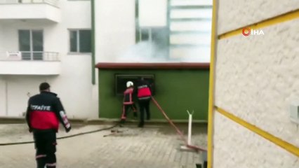 Siirt’te trafoda çıkan yangın site sakinlerini korkuttu