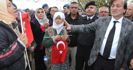 Köylülere "Biber Gazından Bir Şey Olmaz" Diyen Aydın Vali Yardımcısının Yetkileri Alındı