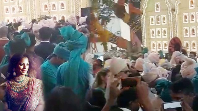 Isha Ambani Wedding: Anand Piramal बारात लेकर पहुंचे, Mukesh Ambani ने किया धमाकेदार स्वागत |Boldsky