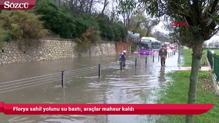Florya sahil yolunu su bastı, araçlar mahsur kaldı