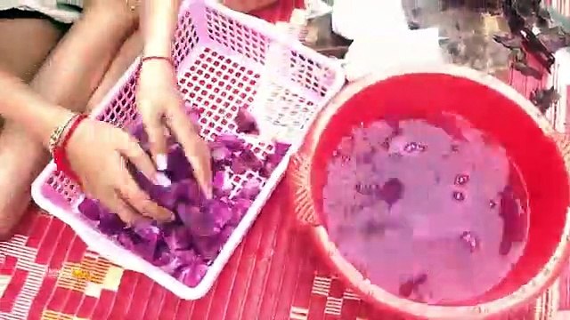 Cooking wild - Survival Skills - How To Cook Dessert Red Seed Potato Recipe