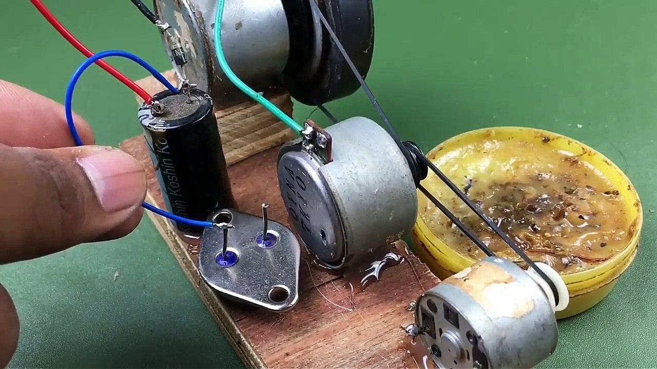 Free energy mobile charging self running machine generator using DC  motors, don`t miss it !!!