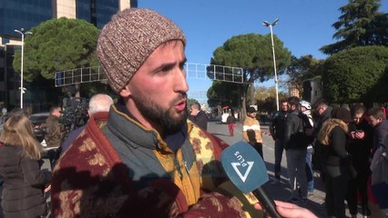 Descargar video: Protesta, studentët mes MAS dhe kryeministrisë - News, Lajme - Vizion Plus