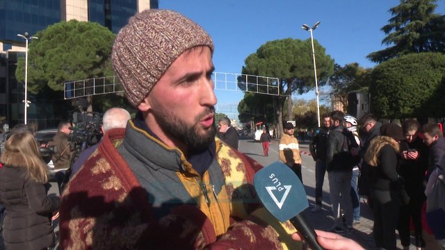 Protesta, studentët mes MAS dhe kryeministrisë - News, Lajme - Vizion Plus