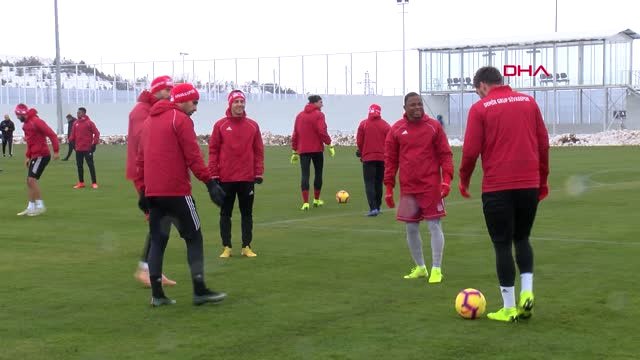 Spor Sivasspor Teknik Direktörü Keleş Galatasaray'ı da Yeneceğiz'