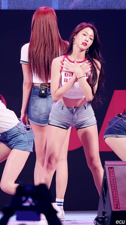 [4K] 180623 에이오에이 (AOA) 설현 (Seolhyeon) Excuse Me (익스큐즈미)   서울 시청광장 직캠 fancam by ecu