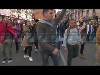 RAMA KERKON PAKT TE STUDENTEVE ME QEVERINE - News, Lajme - Kanali 7