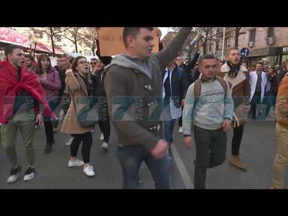 RAMA KERKON PAKT TE STUDENTEVE ME QEVERINE - News, Lajme - Kanali 7