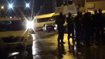 Diyarbakır'da Hdp İl Binasına Polis Baskını: 35 Gözaltı