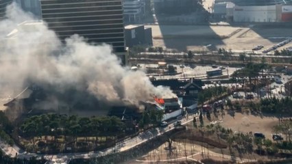 송도 호텔 증축 현장 화재...인명피해 없어 / YTN