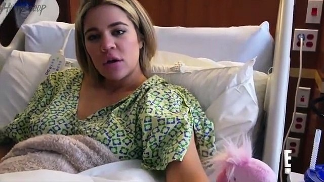 Kylie Jenner & Travis Scott Take Baby Stormi To The Aquarium In Extremely CUTE Outing!