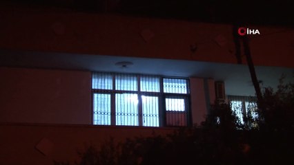 4 yaşındaki çocuk tabancayla babasını vurdu