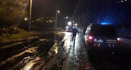 BOTAŞ'a Ait Boru Hattına Yıldırım Düştü, Mahalleyi Petrol Bastı