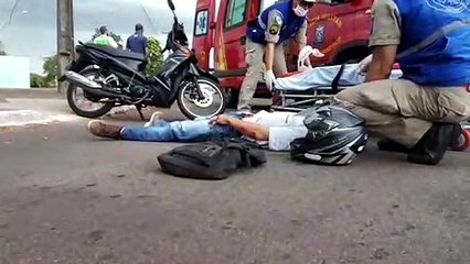 Rapaz fica ferido após colisão no Ciro Nardi