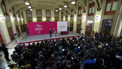 López Obrador firma iniciativa para derogar reforma educativa