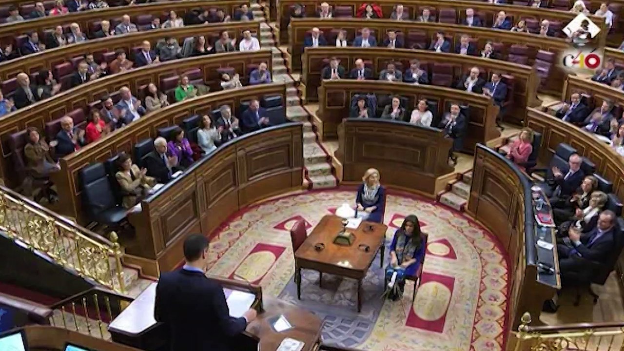 Sánchez se muestra contundente con Torra en el pleno monográfico