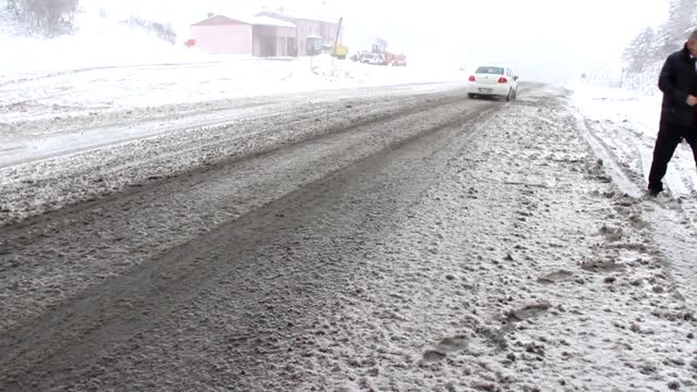 Kar Yağışı Ulaşımı Olumsuz Etkiledi