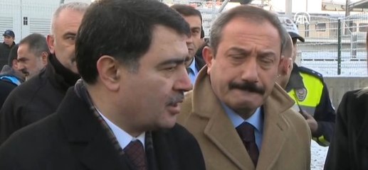 Ankara Valisi Vasip Şahin, Başkentteki Yüksek Hızlı Tren Kazasında 4 Kişinin Hayatını Kaybettiğini,...