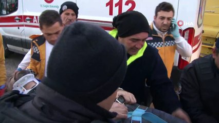 Yüksek Hızlı Tren üst geçide çarptı: 2 vagonu devrildi