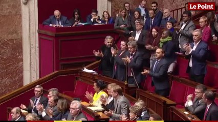 Edouard Philippe applaudi par la France insoumise à l'Assemblée Nationale